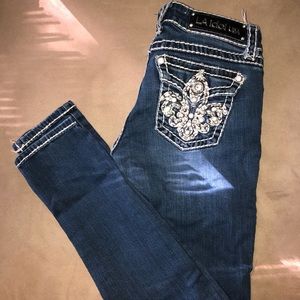 LA idol Jeans